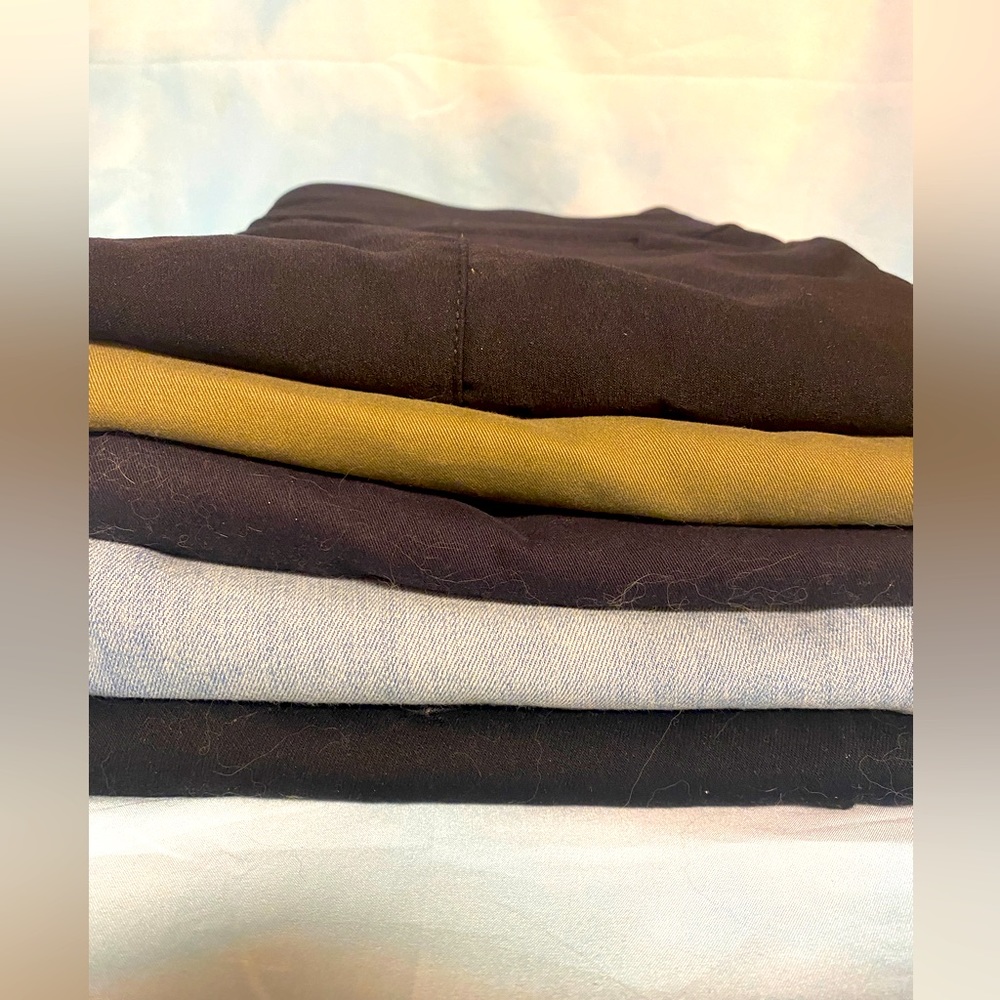 2 jeans, 2 chinos, and 1 slack - like new